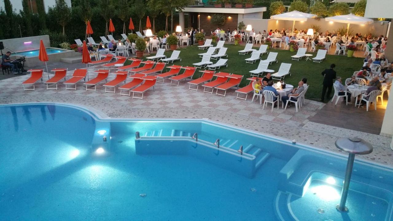 Hotel Eliseo Terme مونتيجروتو تيرمي المظهر الخارجي الصورة